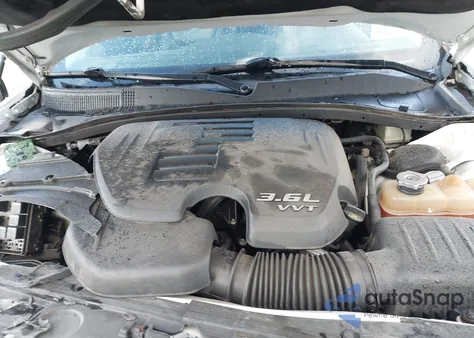 2016 Chrysler 300C z USA, uszkodzony, nr VIN 2C3CCAEG3GH175529